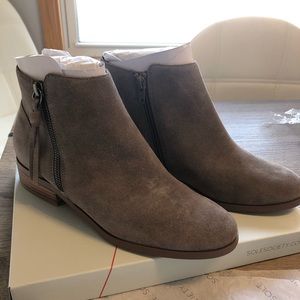 *Brand new* Abbott Bootie